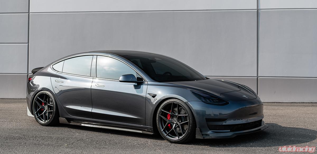 VR Aero 2018+ Tesla Model 3 Gloss Carbon Fiber Side Skirts