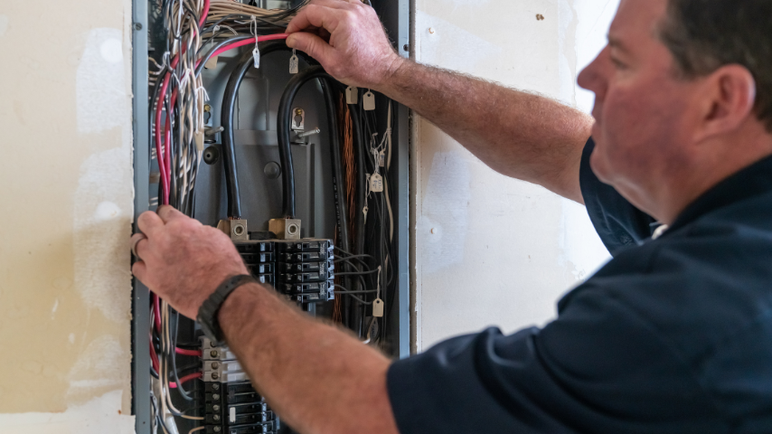 electrician-working-on-home-electrical-panel